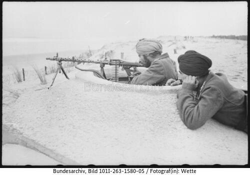 Atlantikwall, Soldaten der Legion "Freies Indien", MG