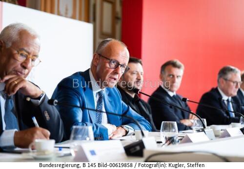 Bundeskanzler Friedrich Merz in Paris / Treffen der "Koalition der Willigen" 2026