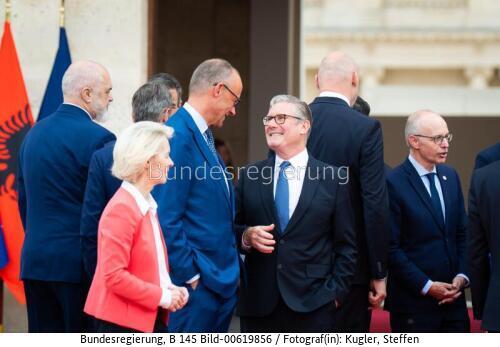 Bundeskanzler Friedrich Merz in Paris / Treffen der "Koalition der Willigen" 2026