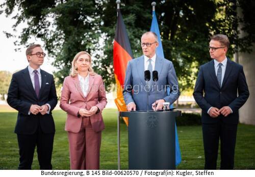 Bundeskanzler Friedrich Merz: Pressestatement zur Kabinettsumbildung 2026
