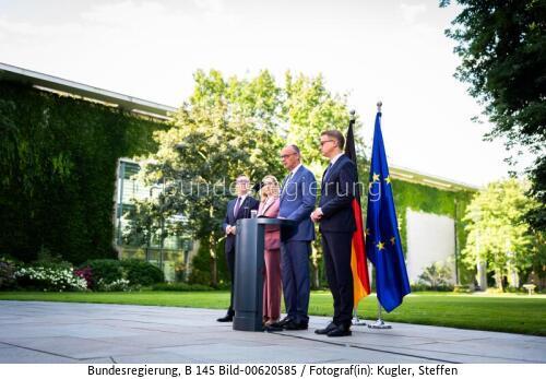 Bundeskanzler Friedrich Merz: Pressestatement zur Kabinettsumbildung 2026