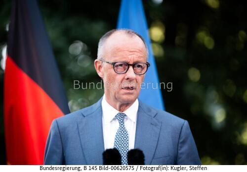 Bundeskanzler Friedrich Merz: Pressestatement zur Kabinettsumbildung 2026