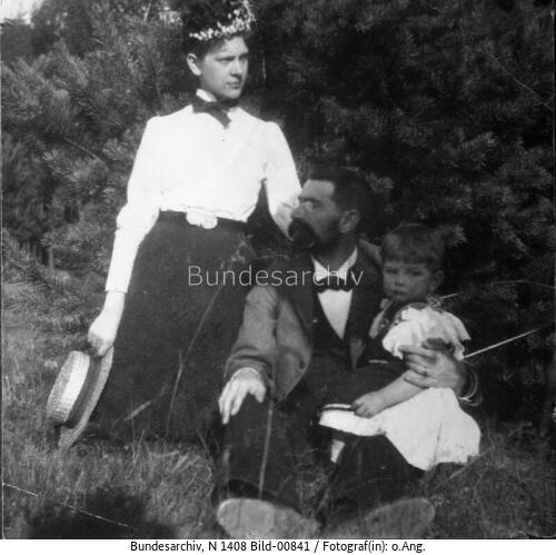 Berlin, Paul Rohrbach mit Familie