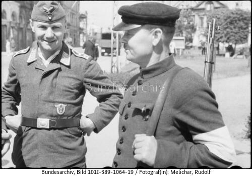 Libau, Luftwaffensoldat, lettischer Polizist