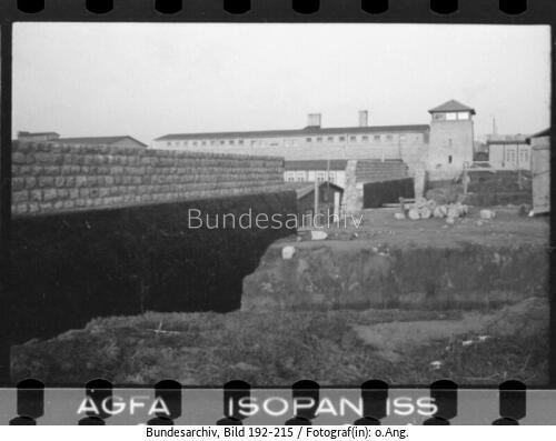 KZ Mauthausen, Stützmauer mit Wachturm