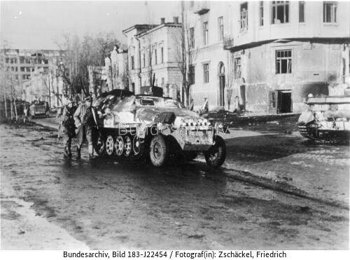 Russland, Charkiw, SS-Schützenpanzer
