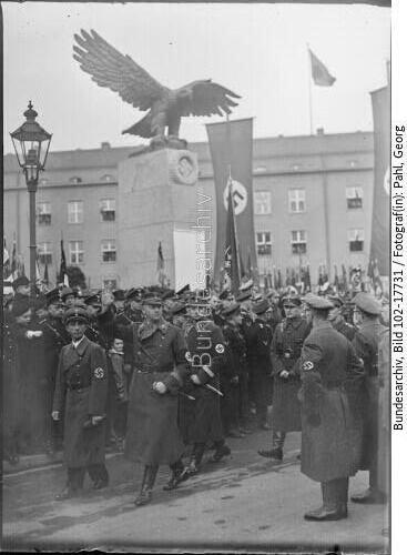 Berlin, Denkmal für "Gefallene der Bewegung"