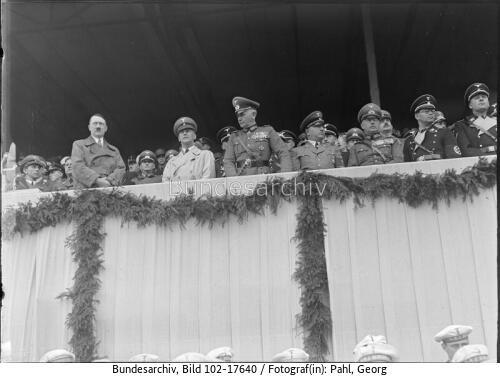 Berlin, Maikundgebung, Ehrentribüne