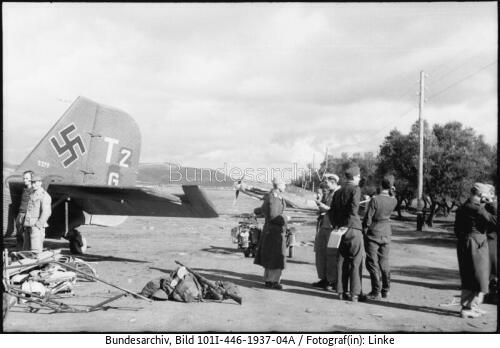 Rhodos, Flugfeld, Entladen Flugzeug Ju 52