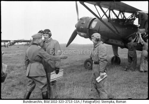 Russland, 1000. Feindflug, Flugzeug Hs 126