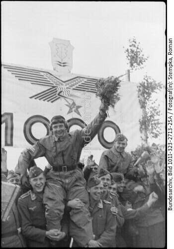 Russland, 1000. Feindflug, Pilot