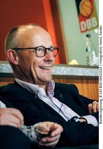 Bundeskanzler Friedrich Merz beim Eröffnungsspiel der Frauen-Basketball-WM 2026