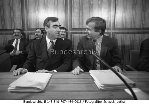 Berlin, Pressekonferenz, Waigel, Haussmann