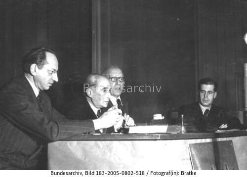 Berlin, Öffentliche Diskussion im RIAS