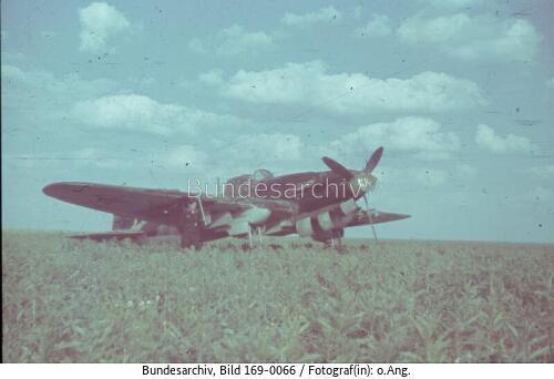 Russisches Flugzeug Ilyushin Il-2 "Stormovik"