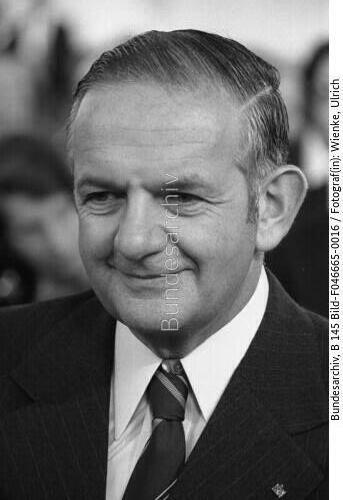 Alfred Grosser