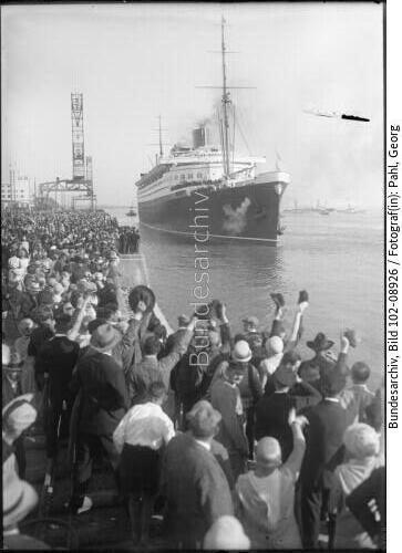 Bremerhaven, Dampfer "Bremen", Jungfernfahrt