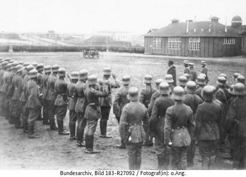 Berlin, Gustav Noske beim Freikorps Hülsen