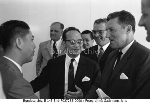 Bonn, Empfang Blumenfeld für Politiker aus Vietnam