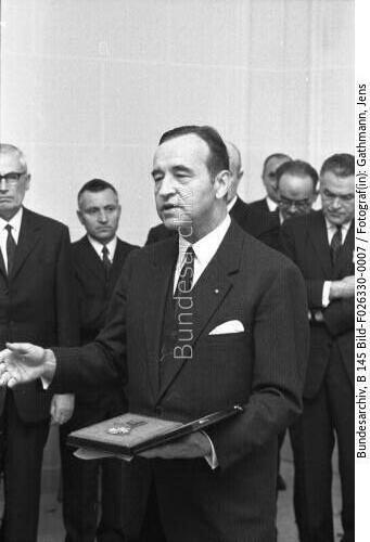 Paris, Einweihung Deutsche Botschaft, Klaiber