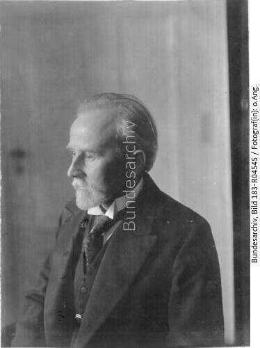 Dr. Eduard David