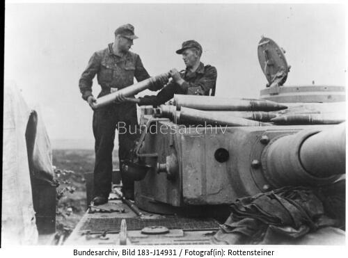 Bei Belgorod, Panzer VI (Tiger I), Aufmunitionieren