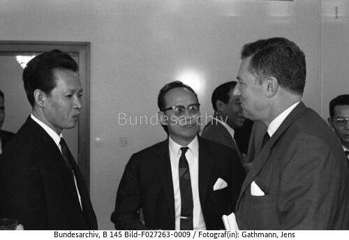 Bonn, Empfang Blumenfeld für Politiker aus Vietnam