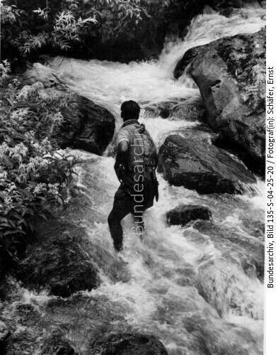 Tibetexpedition, Akey im Wildfluss