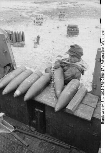Russland, Panzerhaubitze <span class="match">Hummel</span>
