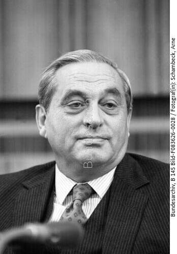 Bonn, Karl Otto Pöhl auf Pressekonferenz