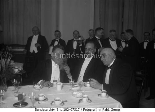 Berlin, Empfang von Reichs- und Staatsbehörden