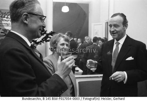 Paris, Einweihung Deutsche Botschaft
