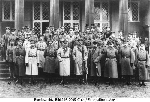 Kassel, großes Hauptquartier, Offiziere