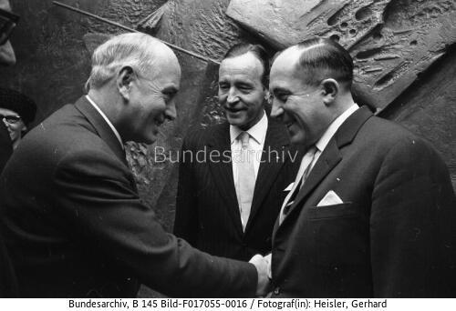 Paris, Einweihung Deutsche Botschaft