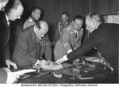 Münchener Abkommen, Unterschrift Daladier
