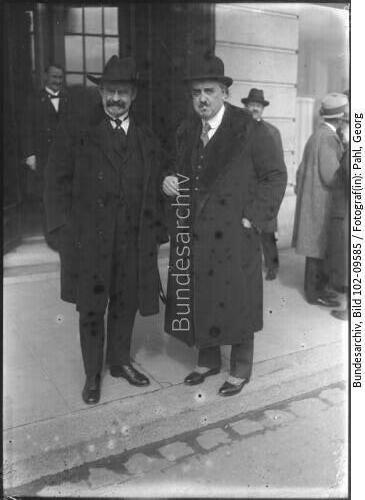 Jean Hennessy und Emil Vandervelde