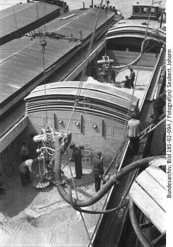 Bremen, U-Bootbunker "Valentin", Schiffstransport