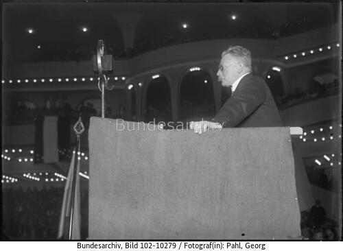 Berlin, Sportpalast, Alfred Hugenberg