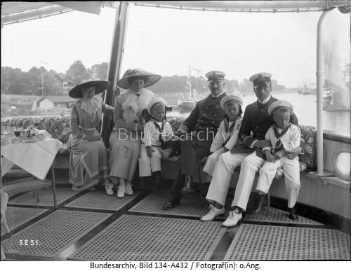 SMY "Hohenzollern", kaiserliche Familie