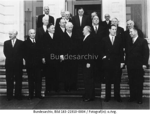 Bonn, Kabinett Adenauer II, Gruppenbild