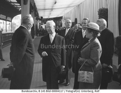 Bundeskanzler Adenauer und Bundespräsident Lübke