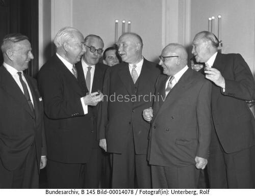 Bundespräsident Heuss und DGB-Vorstand 1955