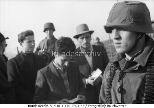 Italien, Montelupo Albese, Razzia