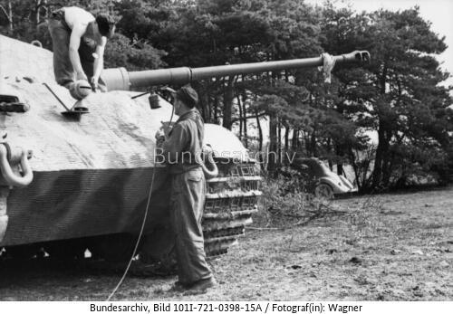Frankreich, Panzer VI (<span class="match">Tiger II</span>, Königstiger)