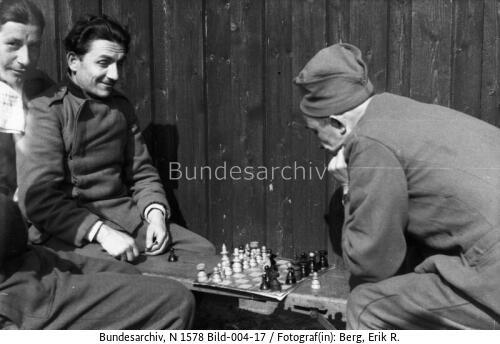 Nürnberg, Oflag XIII B, Soldaten, Schachspiel