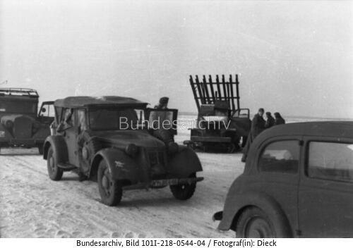 Russland, PKW, zerstörter Raketenwerfer