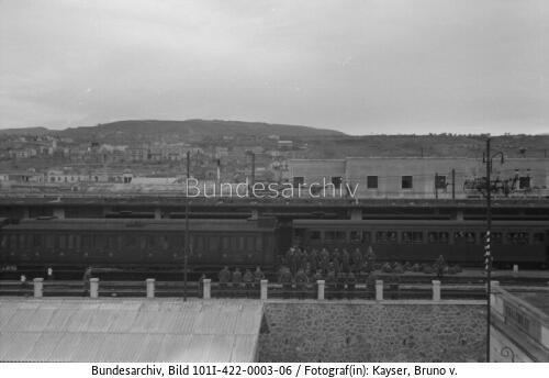 Kalabrien, Truppentransport, Bahnhof