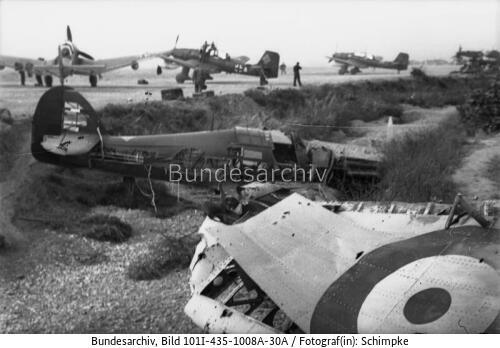 Griechenland (?), zerstörte englische Flugzeuge