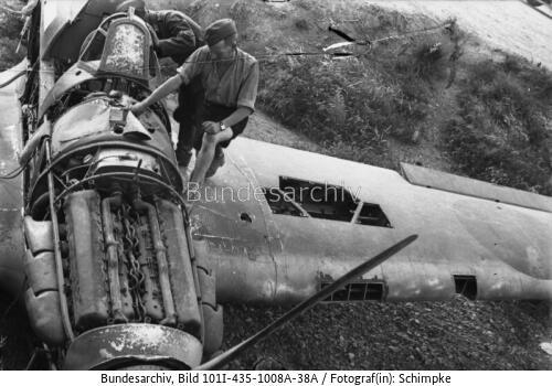 Griechenland (?), zerstörte englische Flugzeuge
