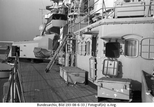 Schlachtschiff Bismarck, Aufbaudeck